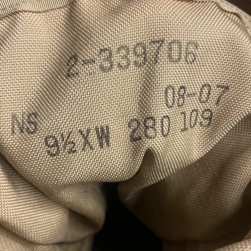 Wellco tan desert combat boots Vibram soles size 9.5 XW